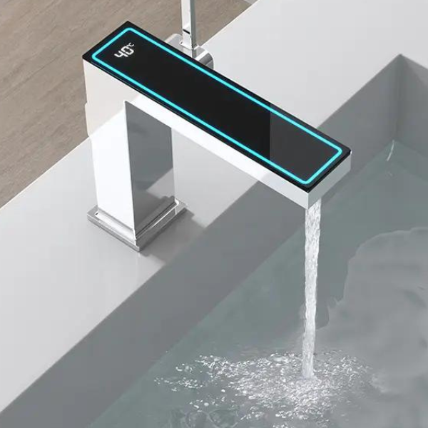 Smart Bathrooms: A Look at the Most Innovative Bathroom Tech of 2024